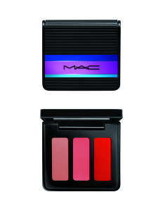 MAC_HolidayKit_Lipstickx3Compact_EnchatedEveLipsPink_72dpiCMYK