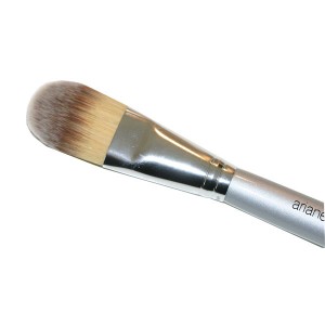 foundation-brush1